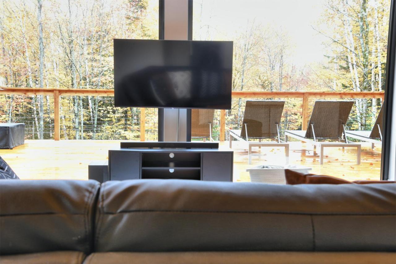 Kallm-Mont-Tremblant Chalet With Hot Tub, Pond & Beach On Private 7Acre Estate Lac-Superieur Dış mekan fotoğraf