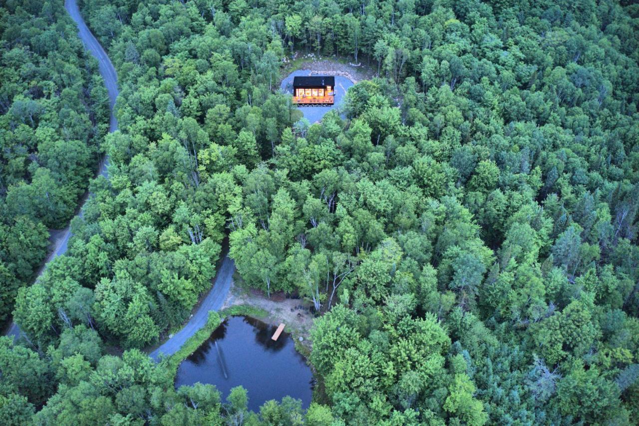 Kallm-Mont-Tremblant Chalet With Hot Tub, Pond & Beach On Private 7Acre Estate Lac-Superieur Dış mekan fotoğraf