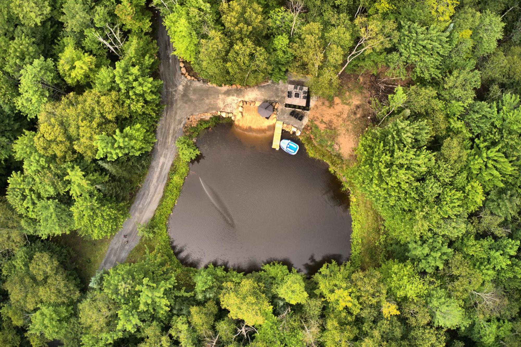 Kallm-Mont-Tremblant Chalet With Hot Tub, Pond & Beach On Private 7Acre Estate Lac-Superieur Dış mekan fotoğraf