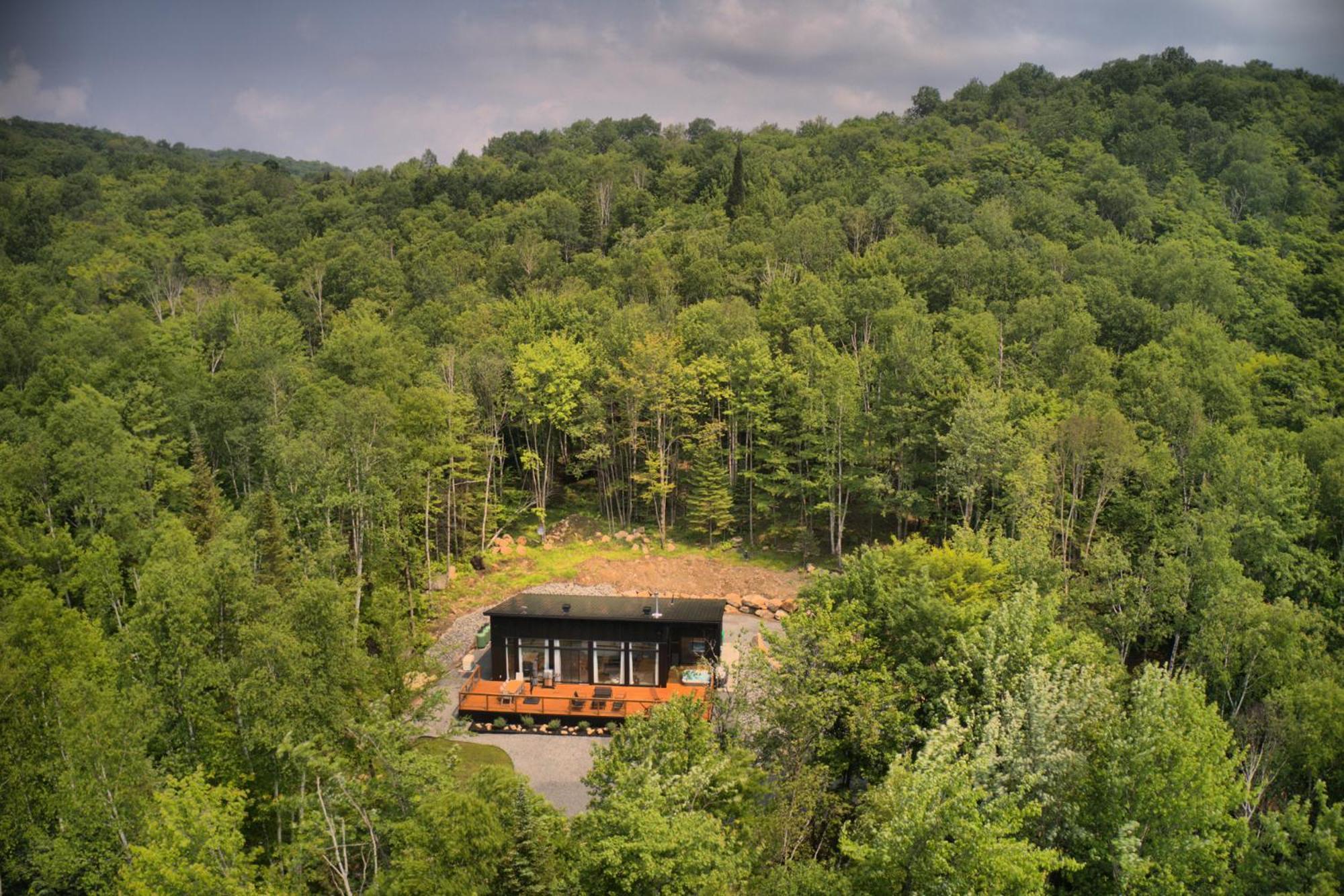Kallm-Mont-Tremblant Chalet With Hot Tub, Pond & Beach On Private 7Acre Estate Lac-Superieur Dış mekan fotoğraf